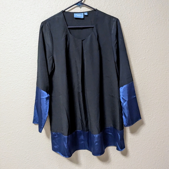 Simply Vera Wang Navy and Blue Silky Long Sleeve Top Blouse Tunic Sz. M - Picture 8 of 8